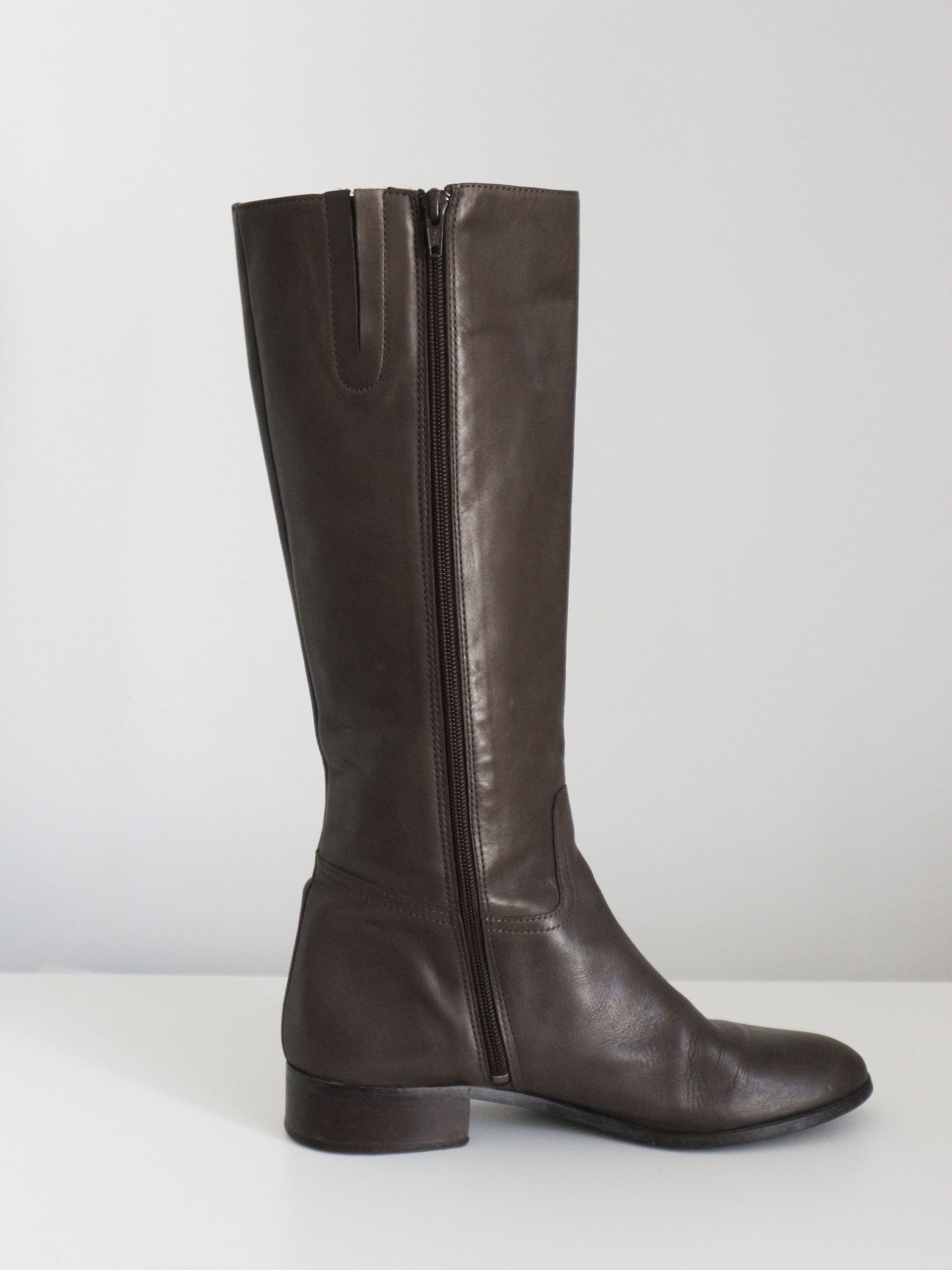 0574 / Leather Boots