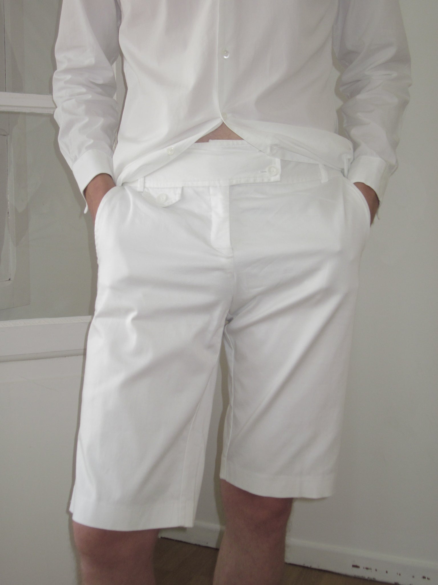 0327 / Cotton Capri Trousers