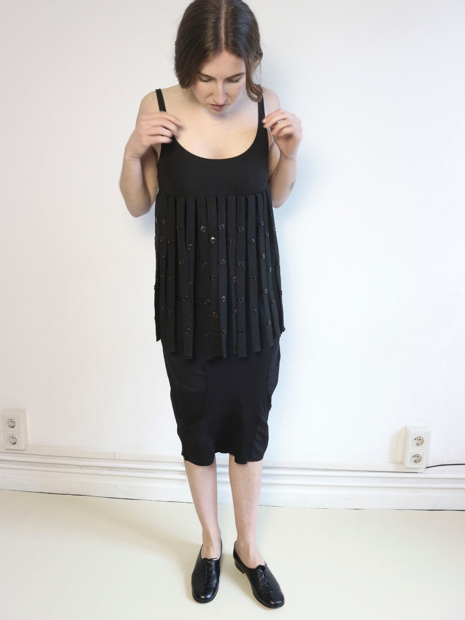 0563 / Fringed Top with Buttons