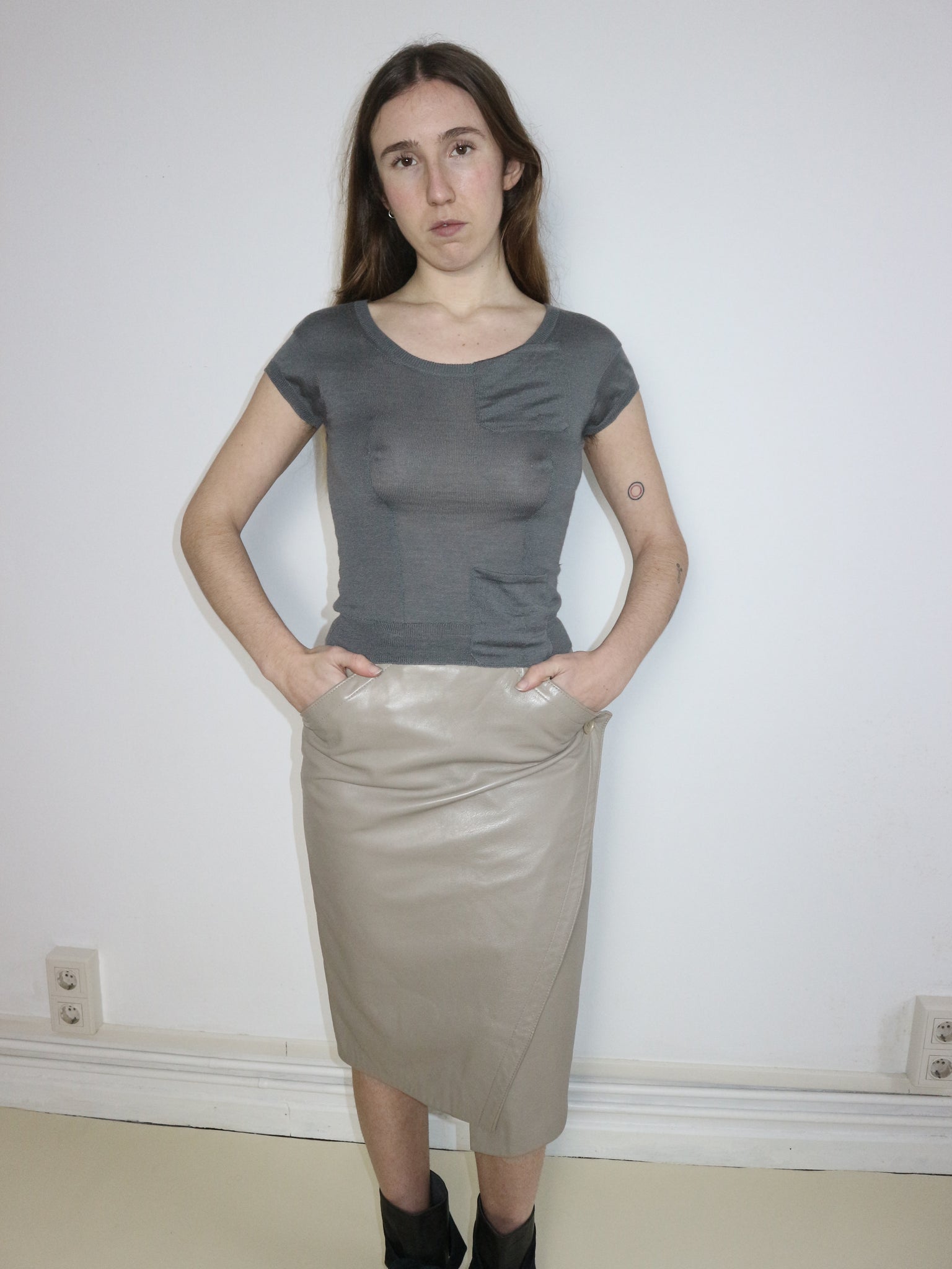 0671 / 80s Guy Laroche Leather Skirt (XS)