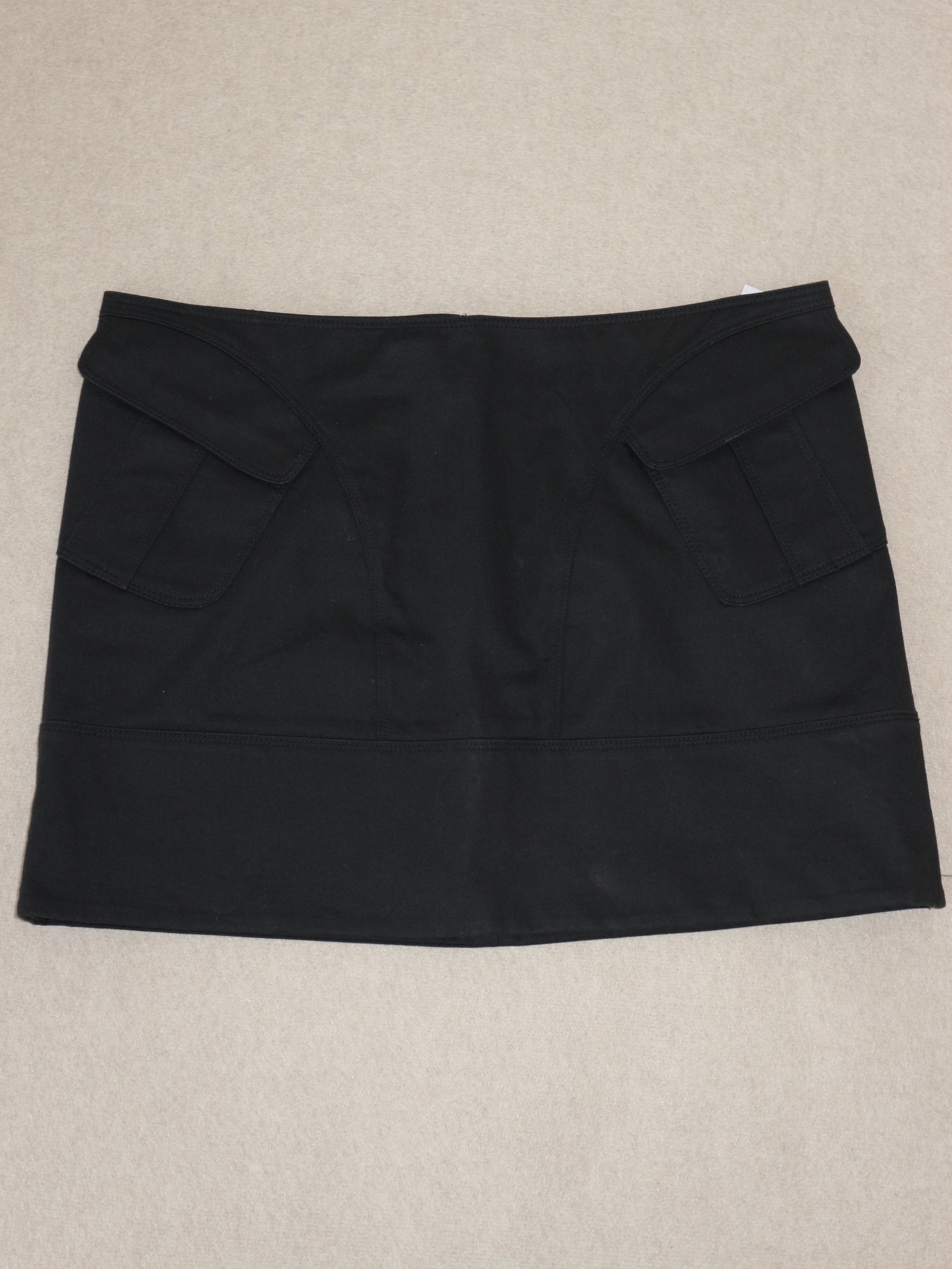 0404 / Burberry Mini Skirt