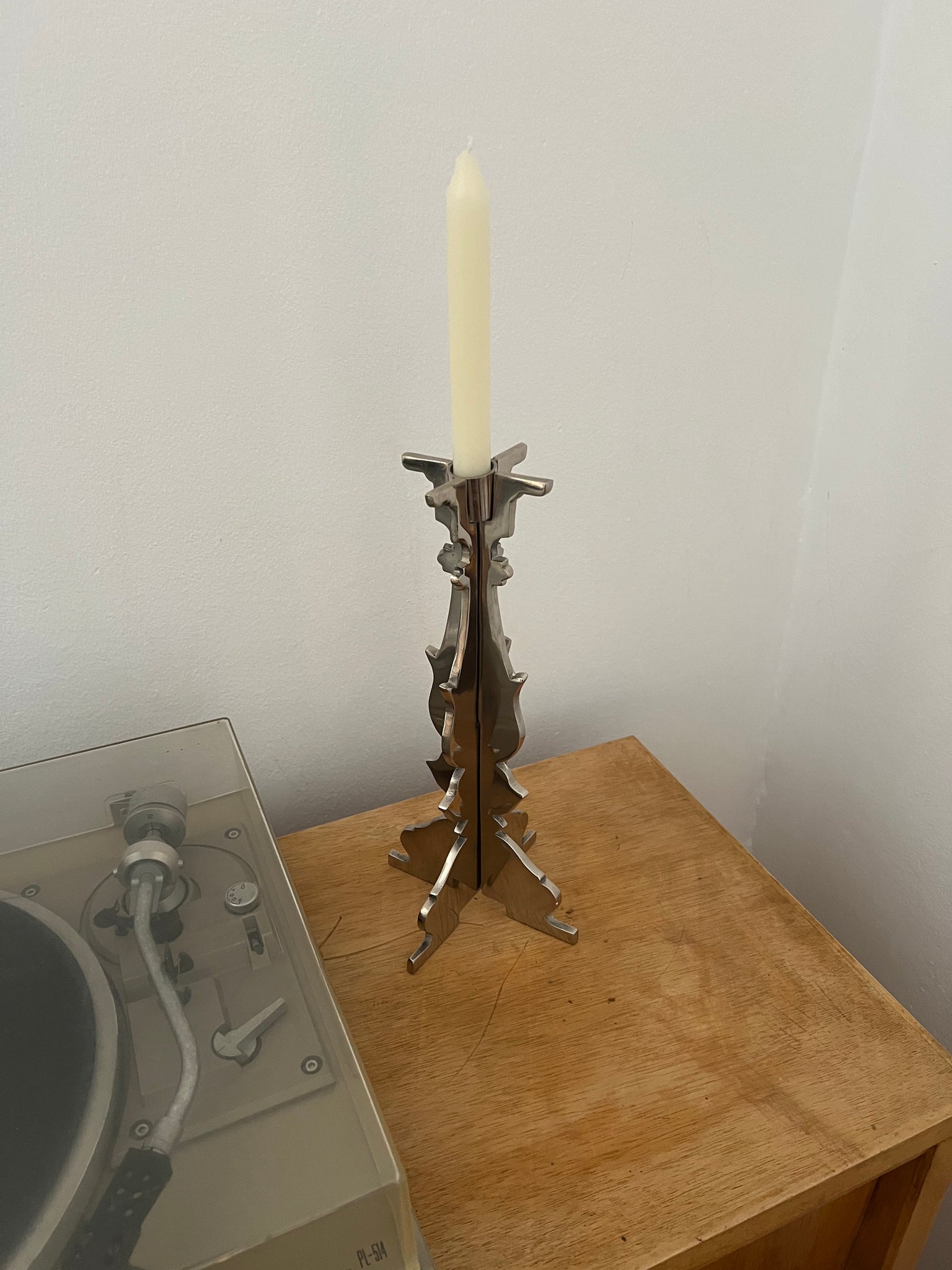 0605 / Metallic Candlestick